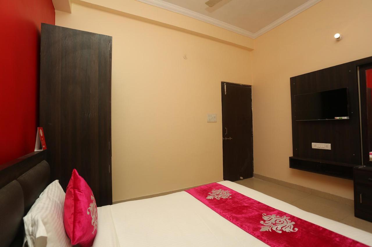 Oyo Flagship 17204 Vrindawan Galaxy Hotell Kānpur Eksteriør bilde