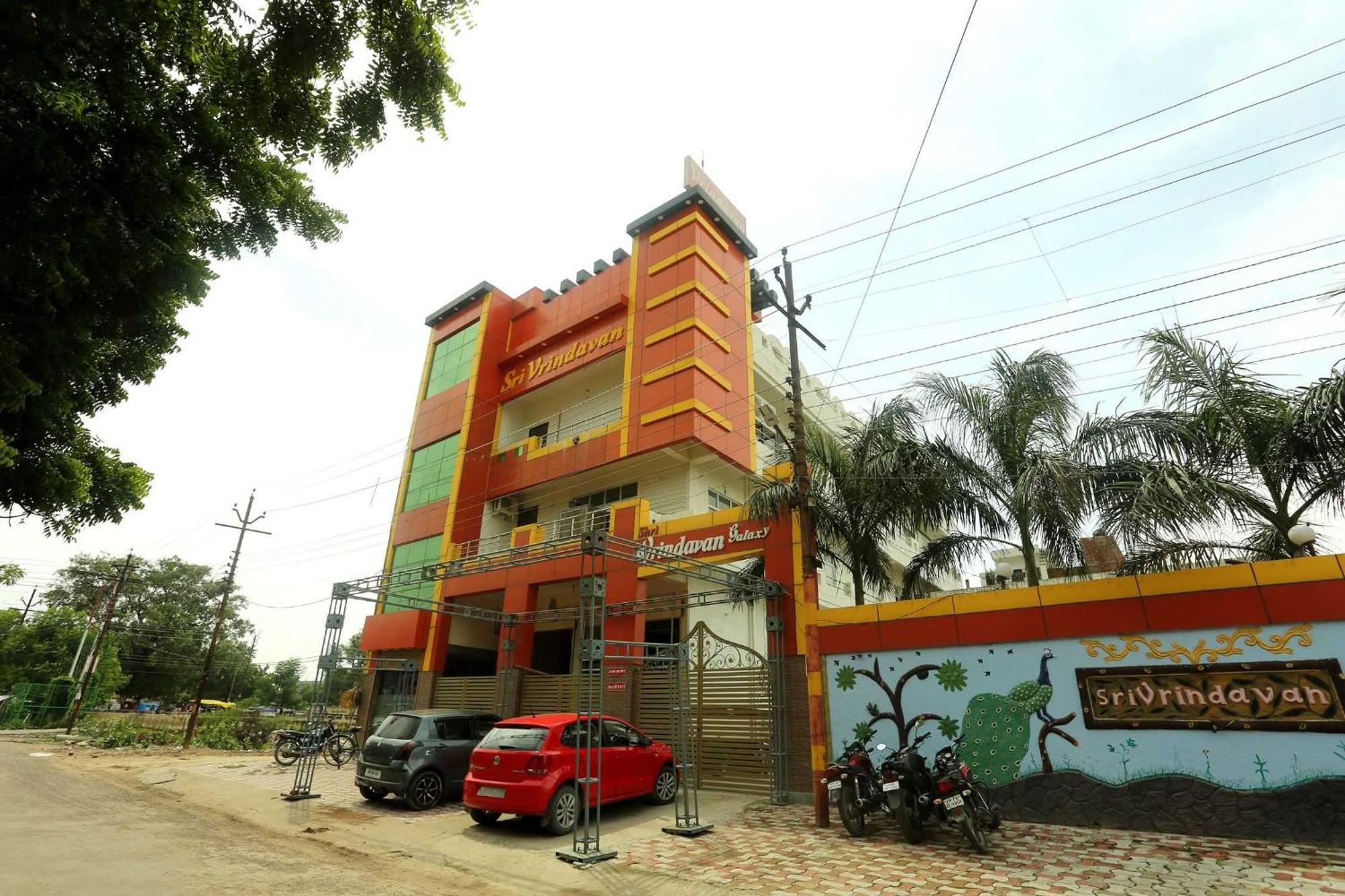 Oyo Flagship 17204 Vrindawan Galaxy Hotell Kānpur Eksteriør bilde